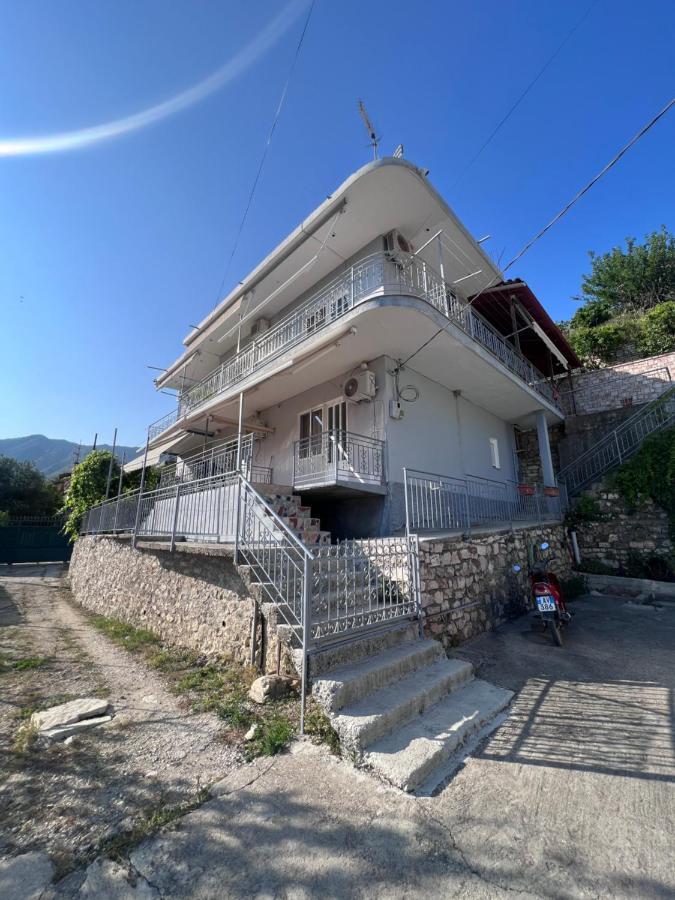 Dhoma Plazhi Husi Kwatera prywatna