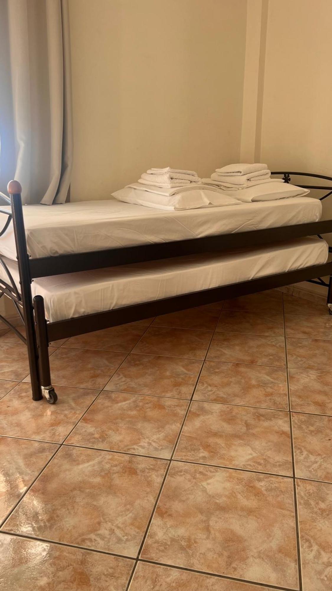Dhoma Plazhi Husi Privat overnatting *